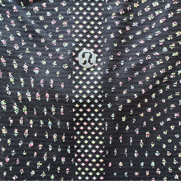 Lululemon Swiftly Tech Long Sleeve Shirt size 4 Black And Colorful Specs - Picture 7 of 7